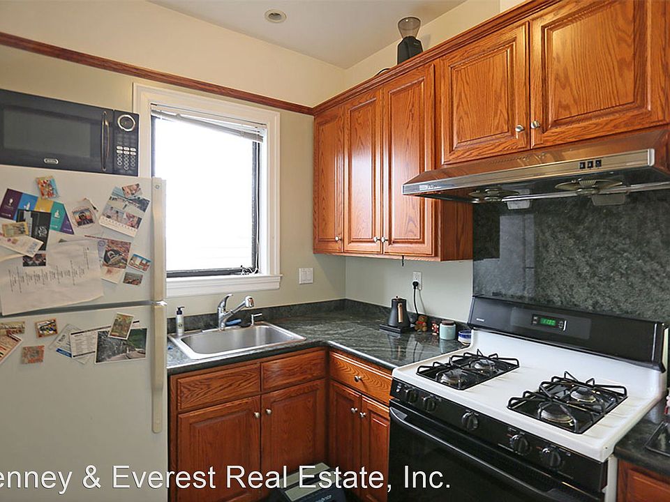 1st image of 2748 Gough St #2