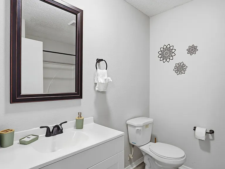 Edmond at Twenty500 Apartments — Photo 14