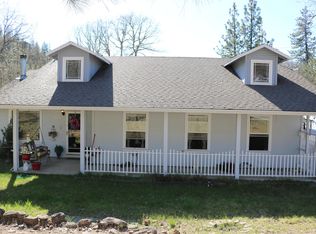 353 Old Ferry Rd, Shady Cove, OR 97539
