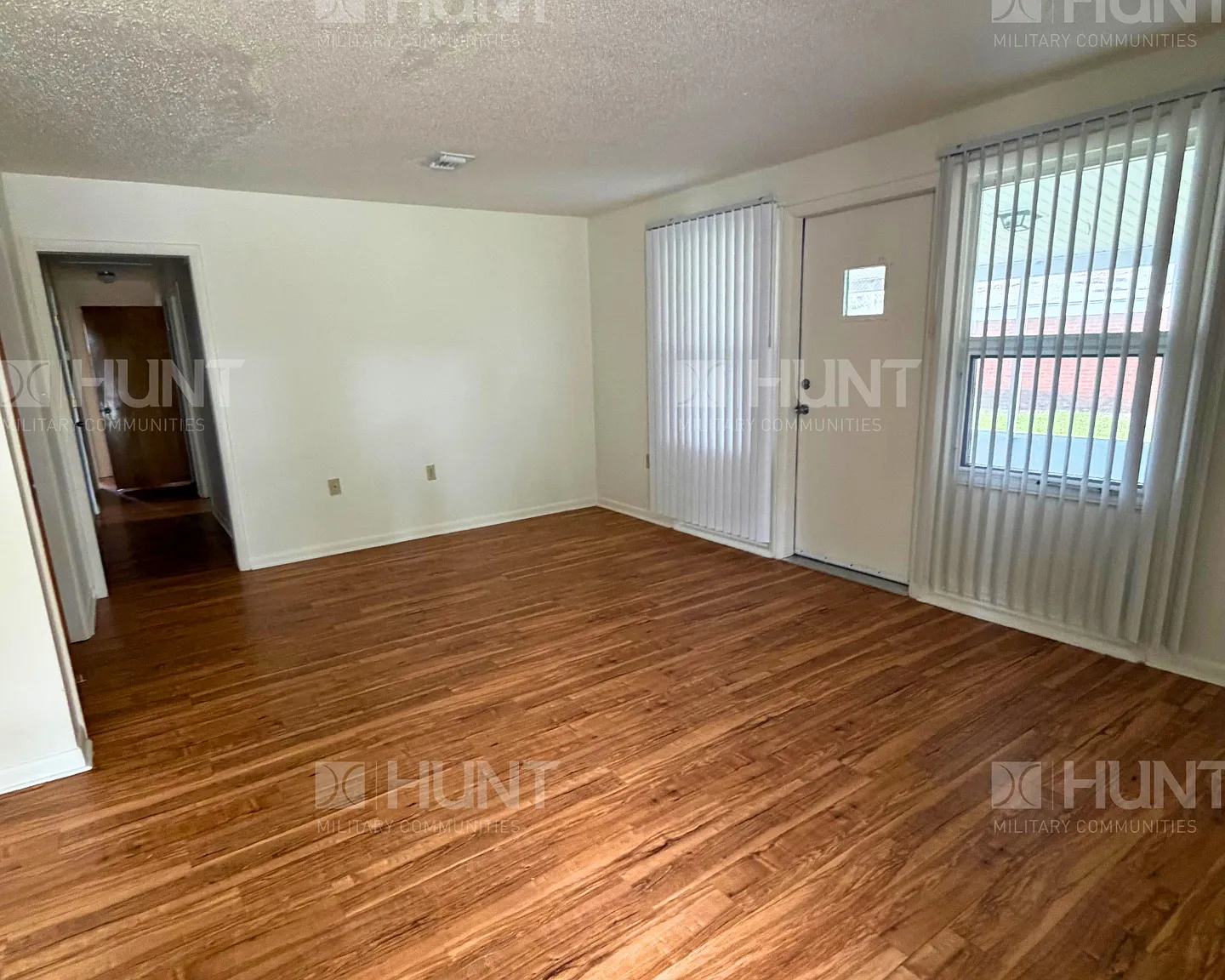 3 bed, 1.5 bath, 1280 sqft, $1,625 — Photo 2