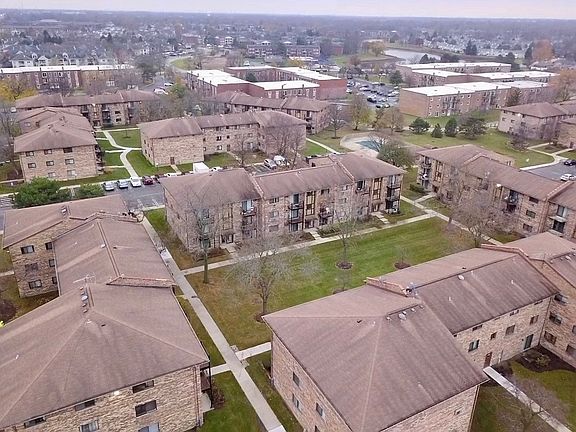 4th image of 244 Klein Creek Ct APT 1A