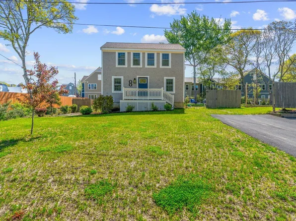 8 Pierce Street, West Yarmouth, MA 02673