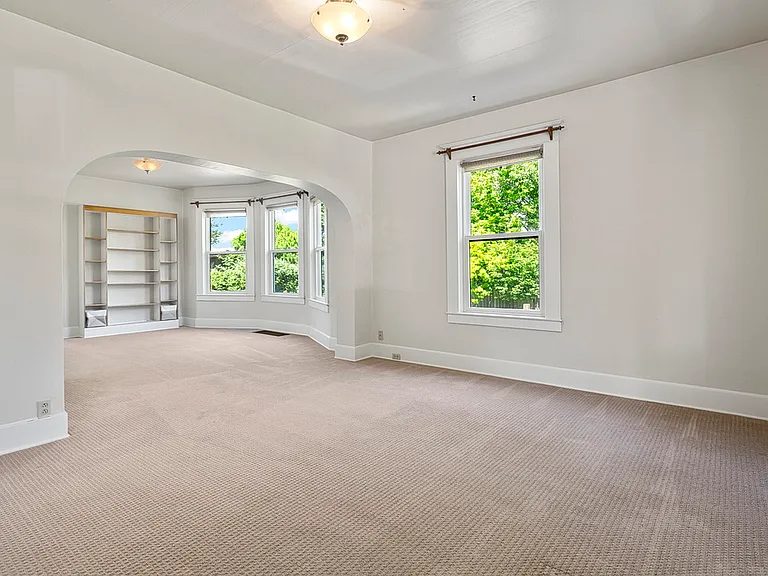 3533 NE Grand Ave #1 — Photo 6