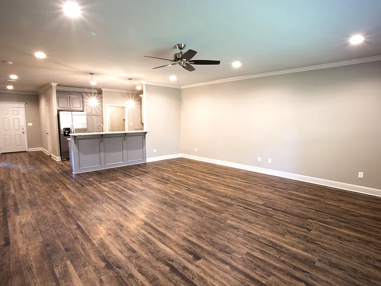 8420 Cambridge Rd #105 — Photo 4