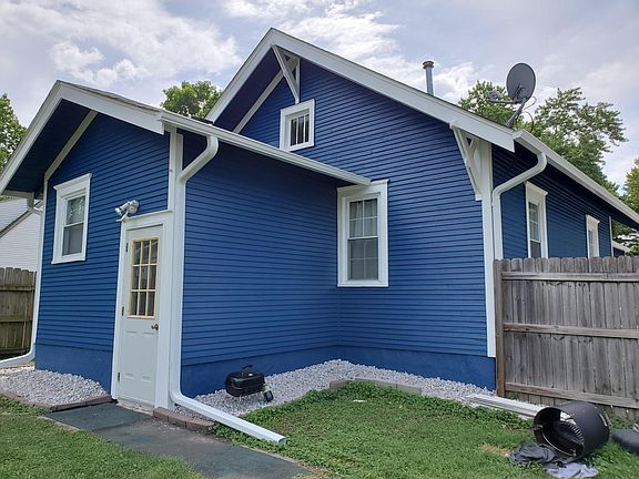 2nd image of 216 N Franklin Ave