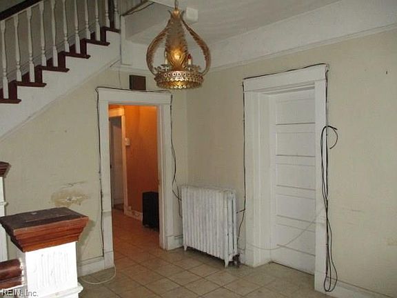 3rd image of 238 W 32nd St