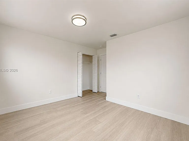 1670 W 42nd St #1672 — Photo 29