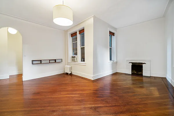 Rented by Avi Nash Associates | media 3