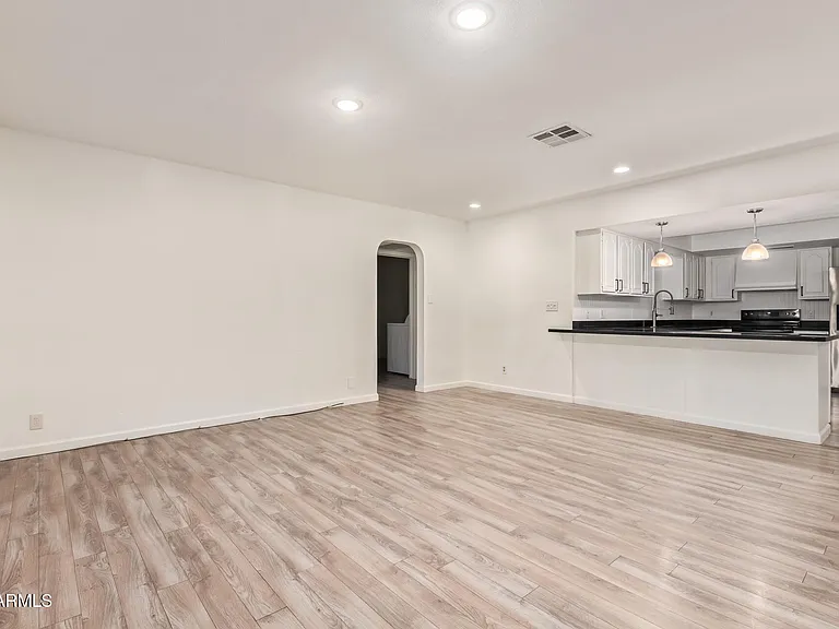5401 E Exeter Blvd — Photo 17