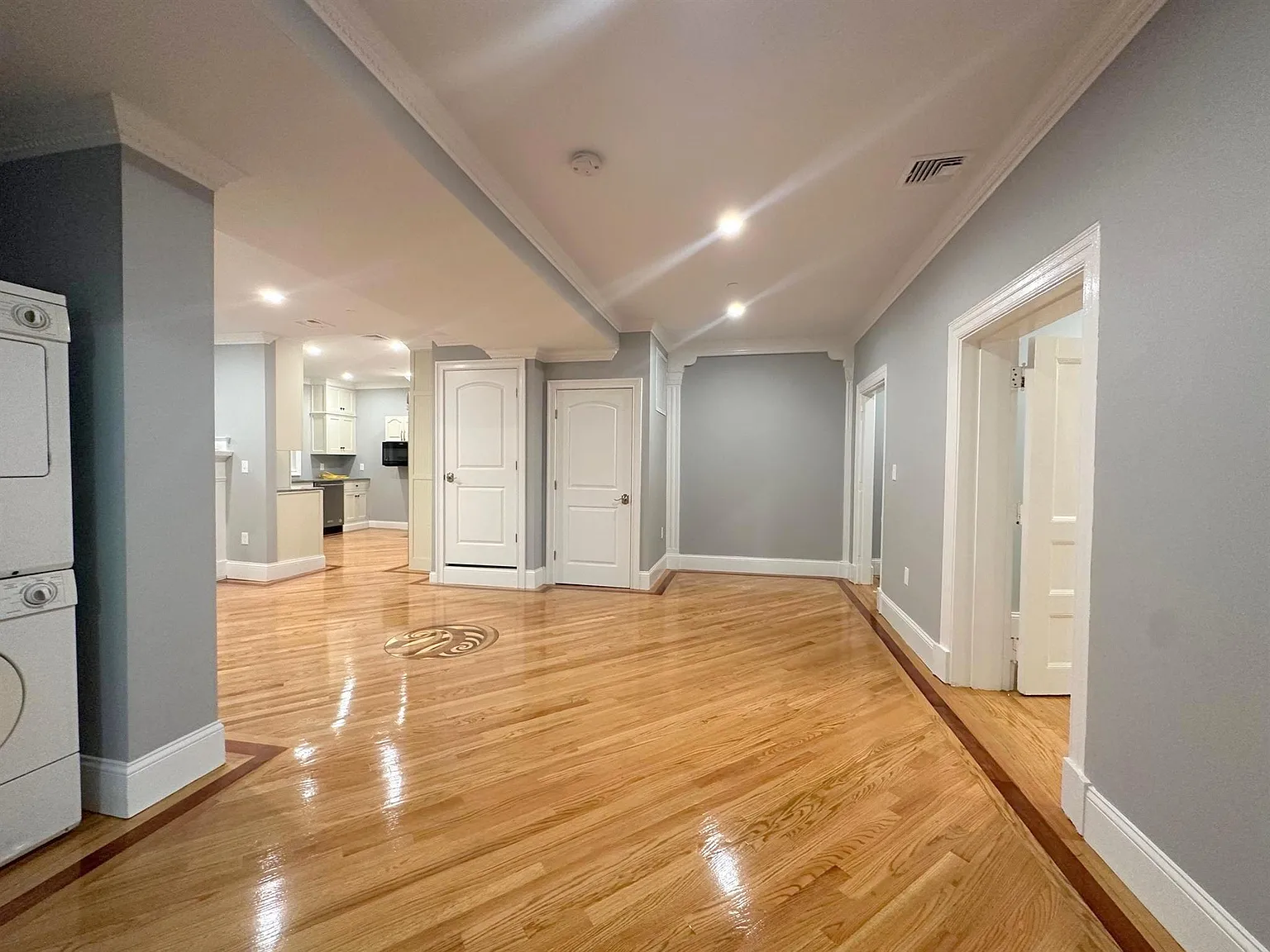 3 bed, 1500 sqft, $4,400 — Photo 3