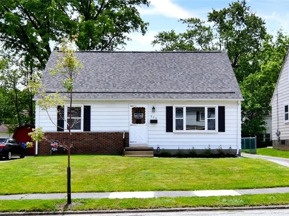 906 Davis Ave, Cuyahoga Falls, OH 44221