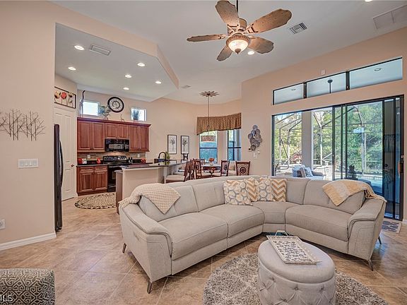 4th image of 8601 Mercado Ct