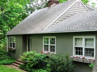 5 Sunset Dr, Hopewell, NJ 08525