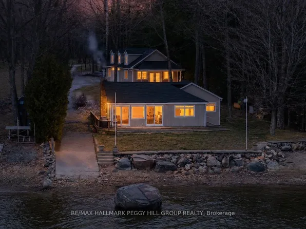 1449 Champlain Rd, Tiny, ON L9M 0C1
