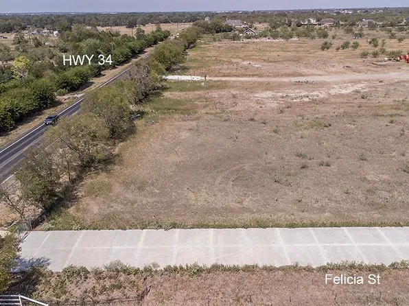 1003 Felicia St, Terrell, TX 75161