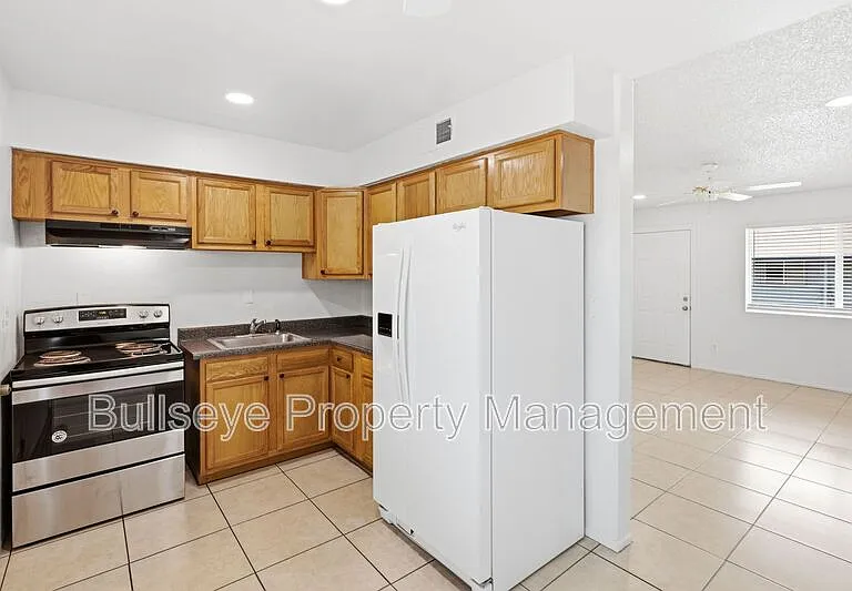 2245 W Glenrosa Ave #2 — Photo 8