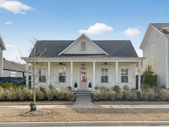 703 Blueway Ave, Summerville, SC 29486