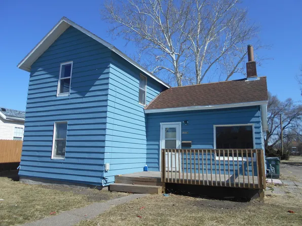 1204 Kansas St, Muscatine, IA 52761