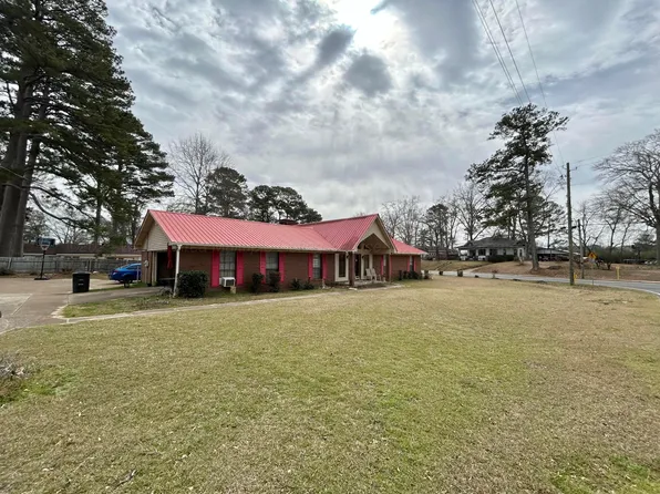 102 4th Ave NW, Fayette, AL 35555