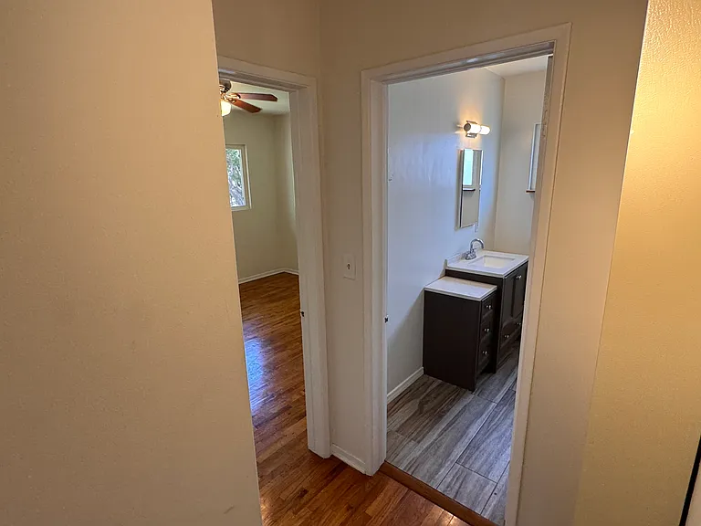 834 Grant St #4 — Photo 6