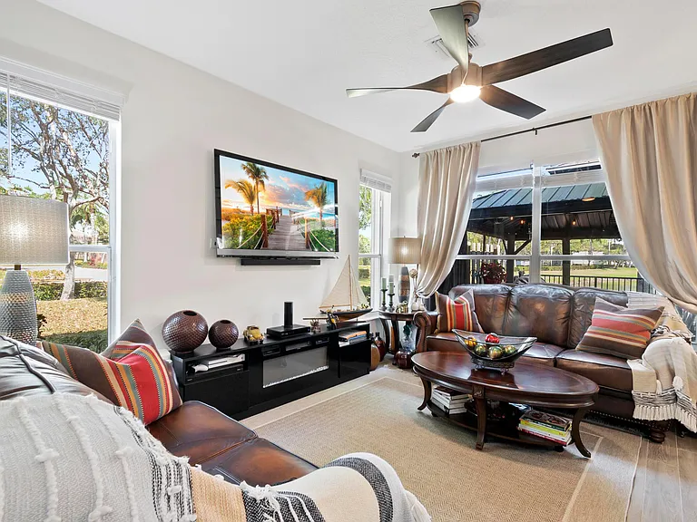 7826 Sienna Springs Dr — Photo 3