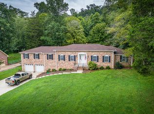 122 Chestnut Hill Rd, Oak Ridge, TN 37830