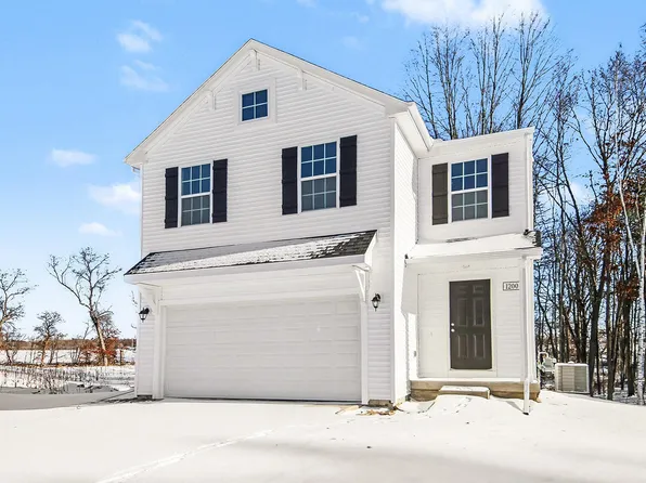 541 Needlewood Dr NE, Cedar Springs, MI 49319