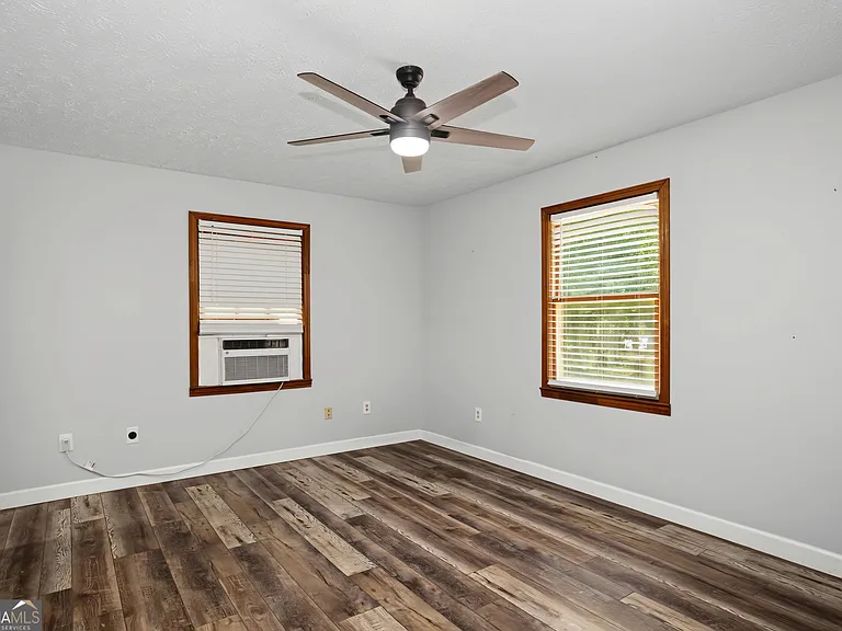 241 Busbin Rd — Photo 18