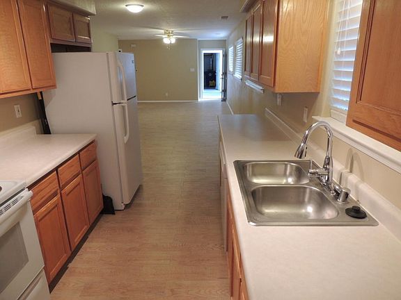 3rd image of 216 Manzano St NE