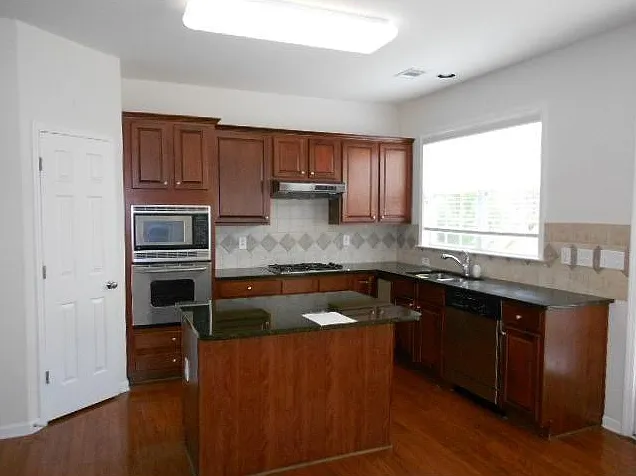 248 Crystal Downs Way — Photo 3
