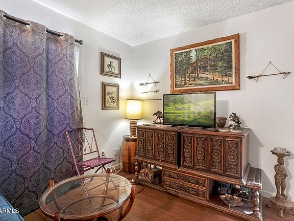 3rd image of 3217 W ROYAL PALM Road