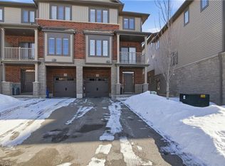 312 Humphrey St #45, Hamilton, ON L8B 1W5