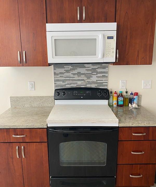 2nd image of 1060 Kamehameha Hwy APT 202B