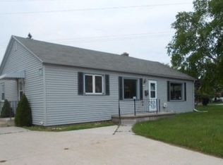 1108 N 21st St, Manitowoc, WI 54220
