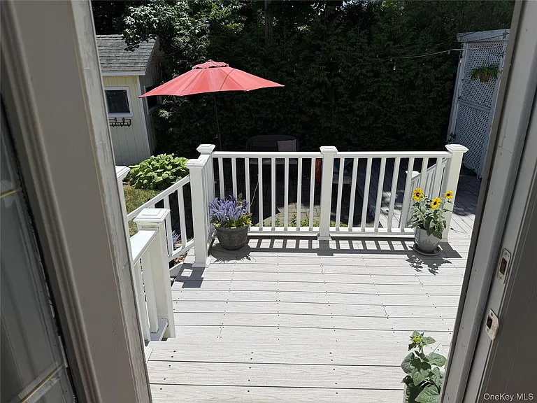 27 Lydecker St — Photo 25