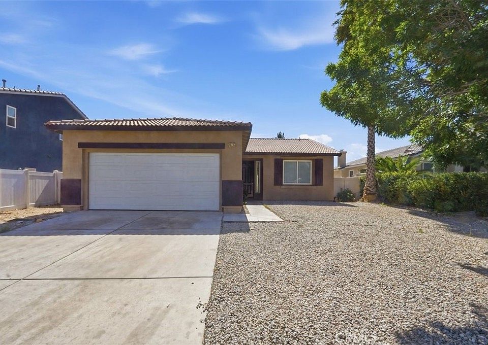 1st image of 15763 Desert Rock St