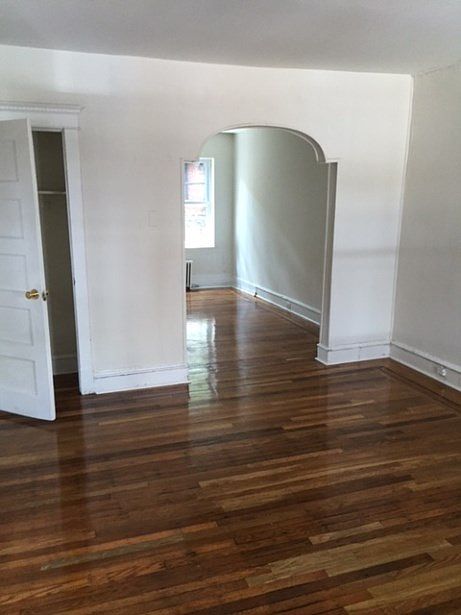 2nd image of 4942 N Franklin St
