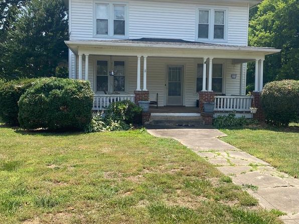 302 Prospect Rd, Prospect, VA 23960
