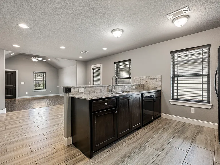 3712 SW Davinci Blvd — Photo 5