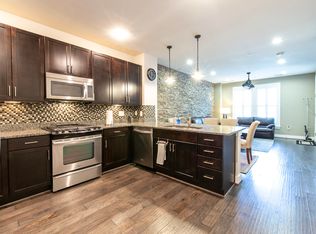 2203 Richmond Hwy UNIT 101, Alexandria, VA 22301