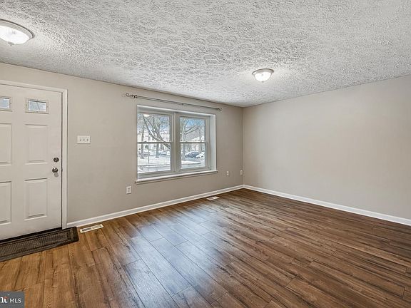 4th image of 10709 Glen Hannah Dr