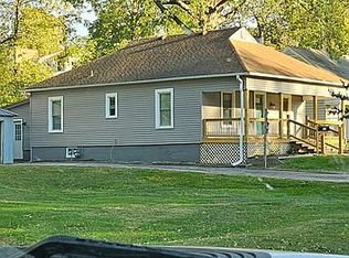 612 N Folger St, Carrollton, MO 64633