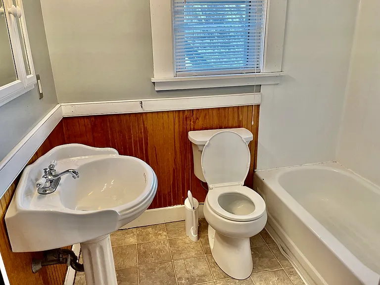 473 Cartier St #3 — Photo 7