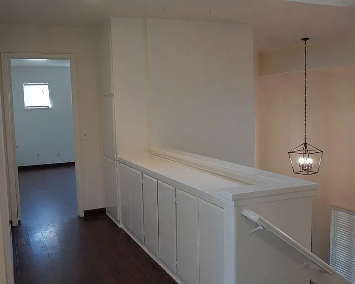 10386 Meadow Creek Dr — Photo 22