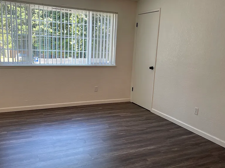 The Victorian — Photo 18