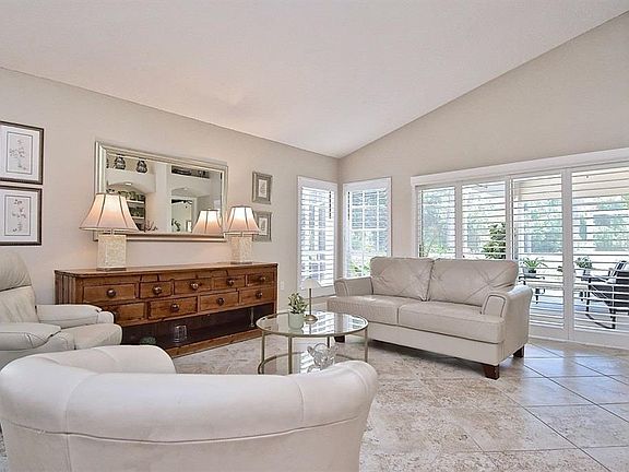 4th image of 3890 LYNDHURST COURT