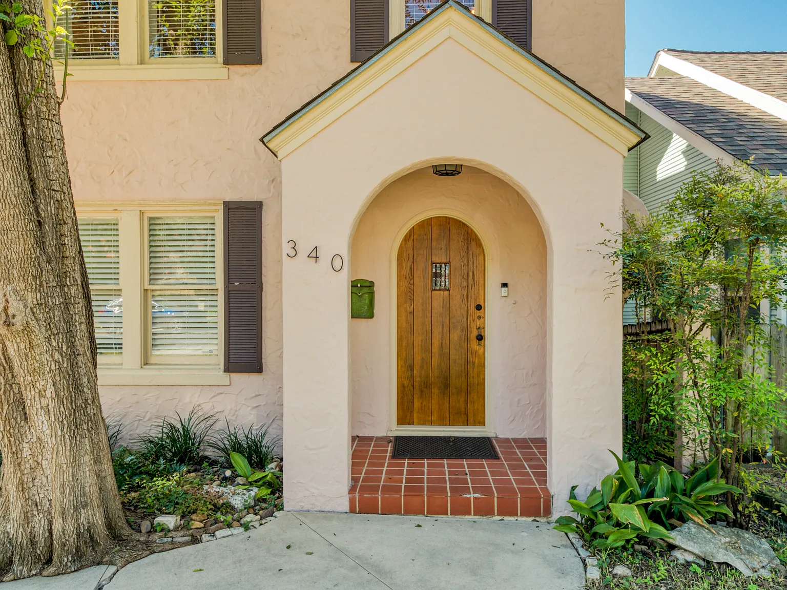 2 bed, 1600 sqft, $2,375 — Photo 4