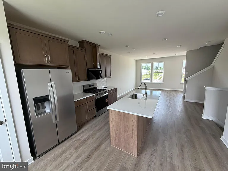 368 Mingo Way — Photo 2