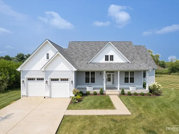 5879 Danielle Ln, Yorkville, IL 60560
