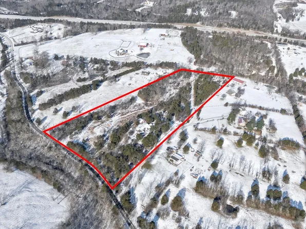 1123 Gilberts Creek Rd, Lawrenceburg, KY 40342